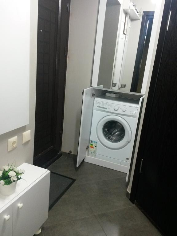 View Of The Tower Of Alphabet Apartment Батуми Екстериор снимка